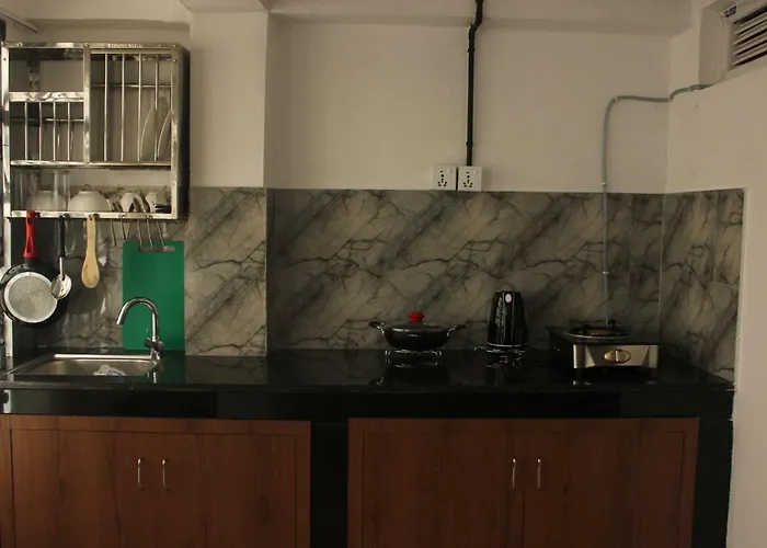 Проживание в семье Nexus Inn- The Катманду